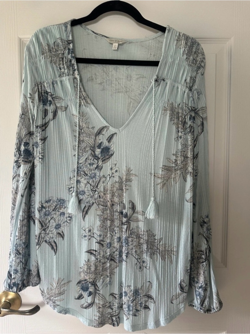 Lucky Brand Light Blue Floral V-Neck Tassel Tunic
